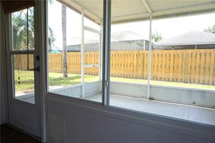 4615 Corsage Dr, Lutz, FL 33558