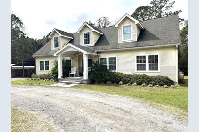 8529 Kenton Road, Wesley Chapel, FL 33545 - Photo 1