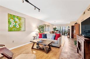 845 Maple Ct - Photo 5