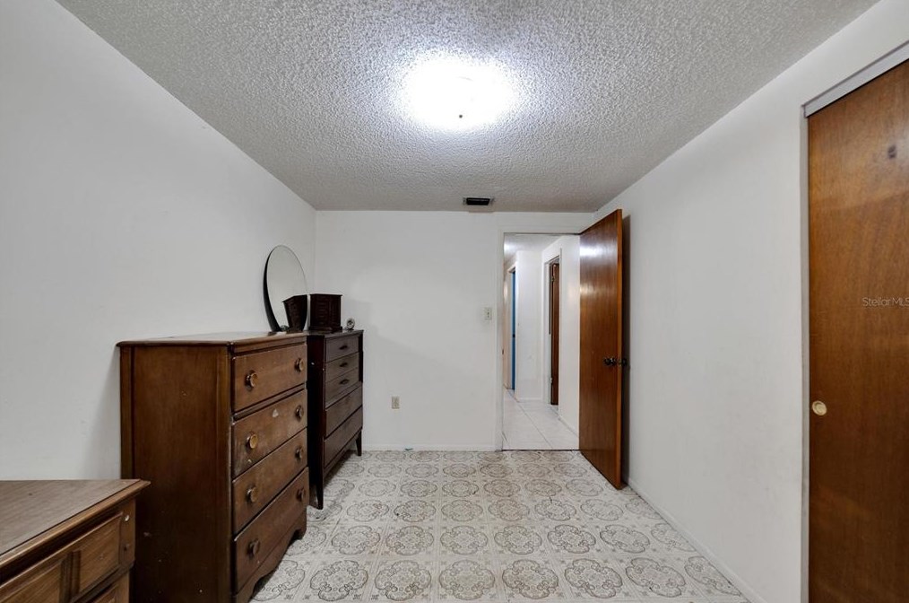 3807 Norfolk St, Tampa FL 33610-1131 exterior