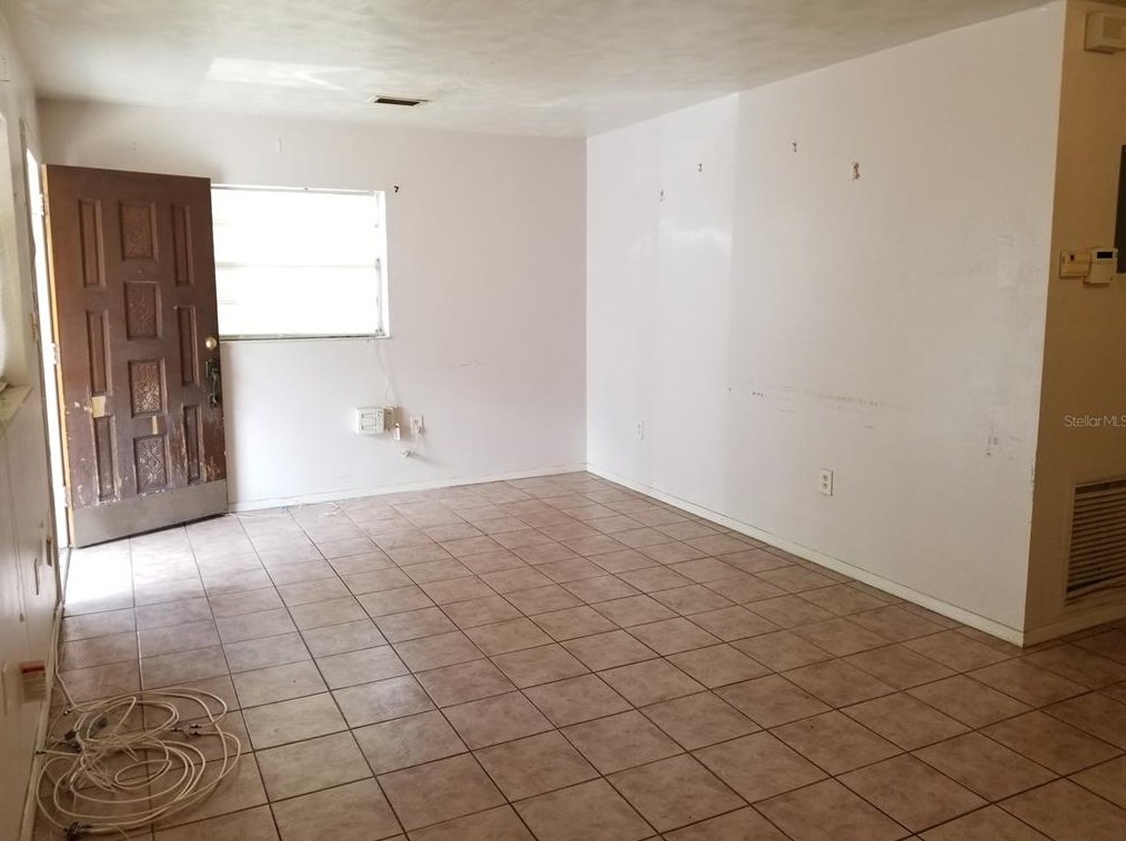 3502 12th St, Tampa FL 33605-1016 exterior