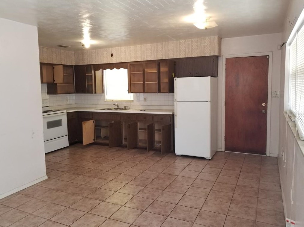 3502 12th St, Tampa FL 33605-1016 exterior