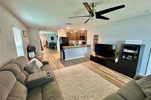 7855 Davie Ray Dr, Zephyrhills, FL 33540 - Photo 11