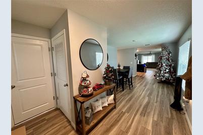 7855 Davie Ray Dr, Zephyrhills, FL 33540 - Photo 5