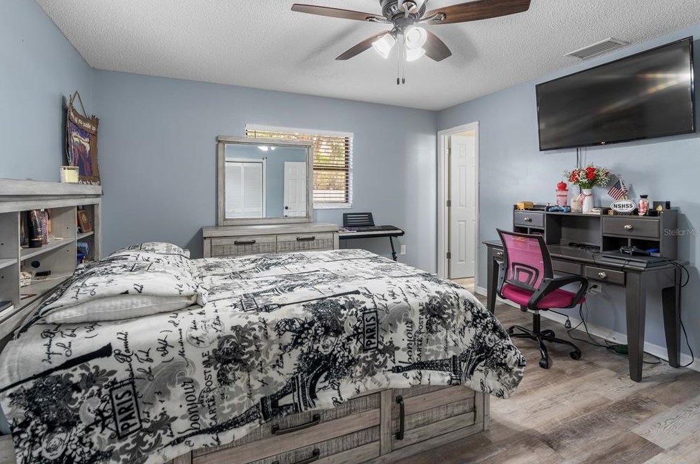 6610 Papa Guy Ln, Plant City FL  33565-7307 exterior