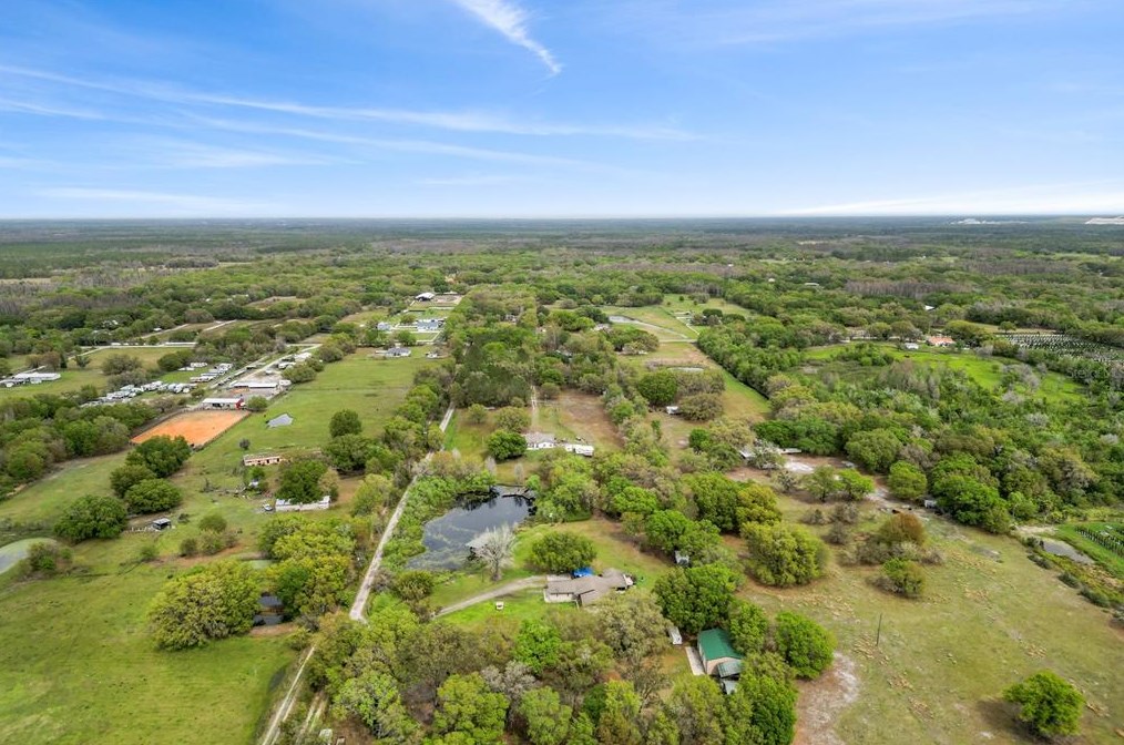 6610 Papa Guy Ln, Plant City FL  33565-7307 exterior