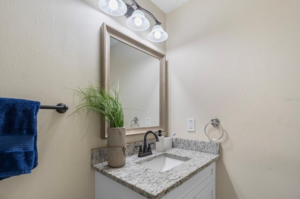 6610 Papa Guy Ln, Plant City FL  33565-7307 exterior