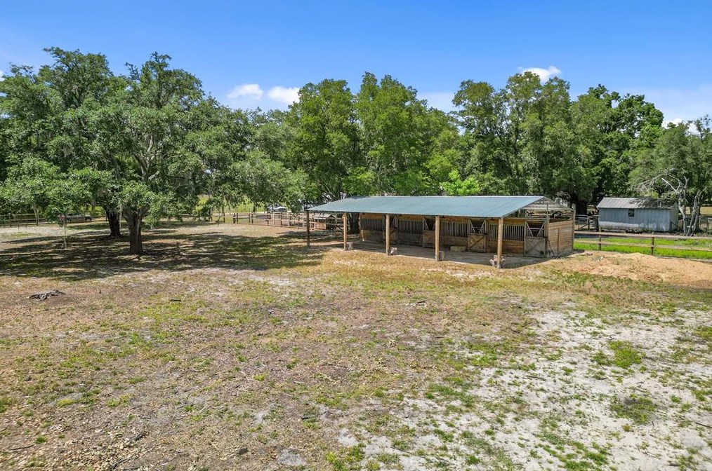 6610 Papa Guy Ln, Plant City FL  33565-7307 exterior