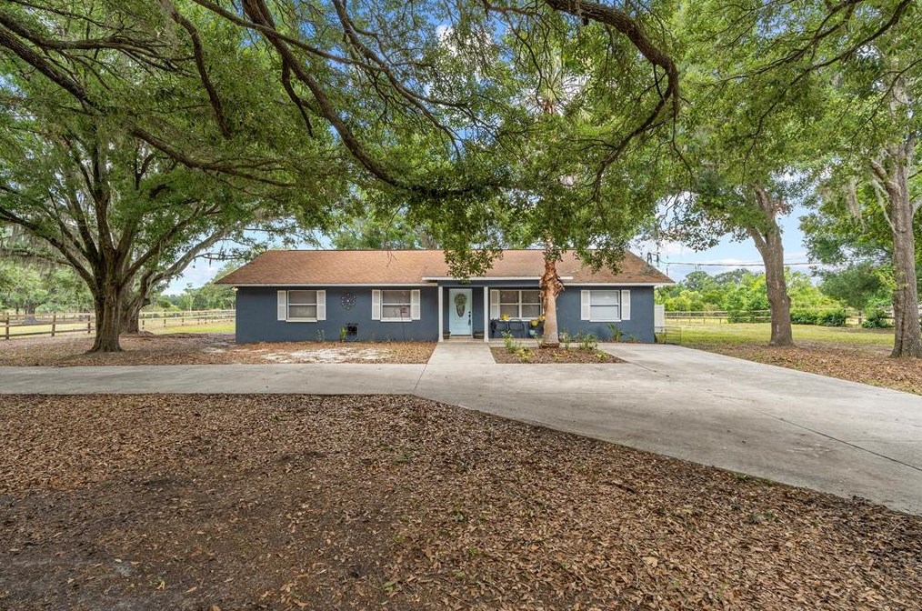 6610 Papa Guy Ln, Plant City FL  33565-7307 exterior