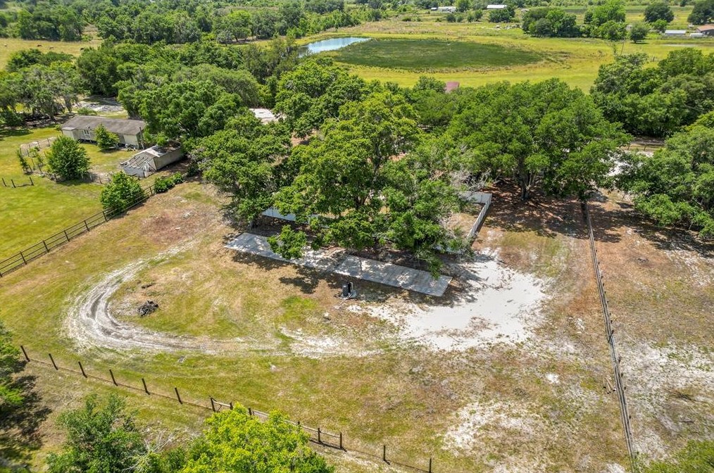 6610 Papa Guy Ln, Plant City FL  33565-7307 exterior