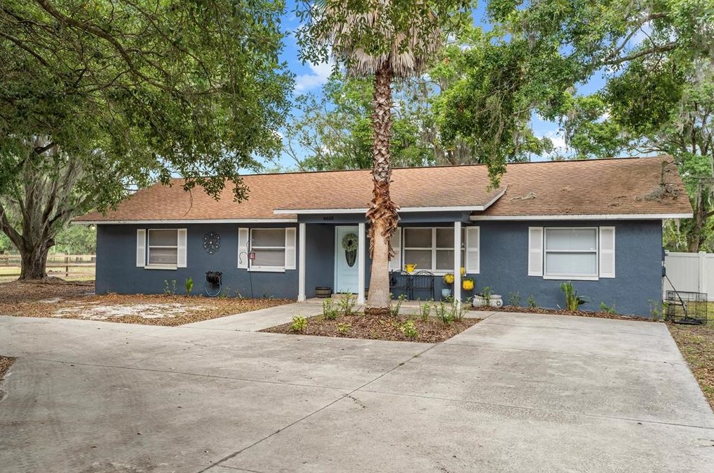 6610 Papa Guy Ln, Plant City FL  33565-7307 exterior