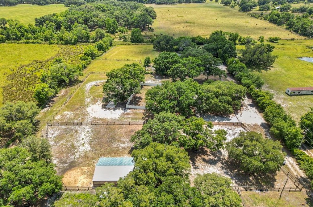 6610 Papa Guy Ln, Plant City FL  33565-7307 exterior