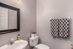 30125 Barnaby Ln, Zephyrhills FL  33543-3702 exterior