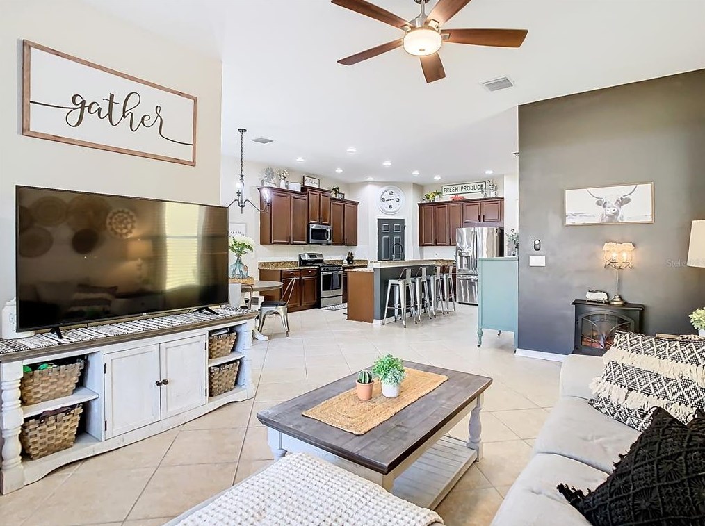 11221 Winthrop Lake Dr, Riverview FL  33578-4676 exterior