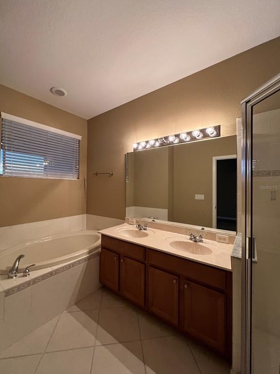 2117 Park Crescent Dr, Land O Lakes FL  34639-5469 exterior