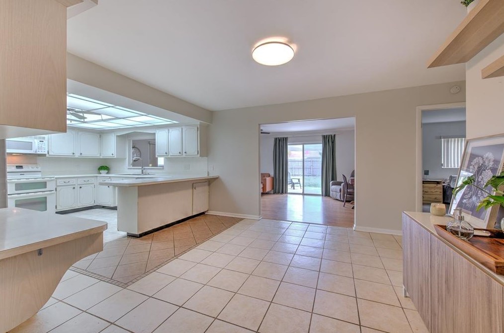 2204 Malibu Dr, Brandon FL  33511-7236 exterior