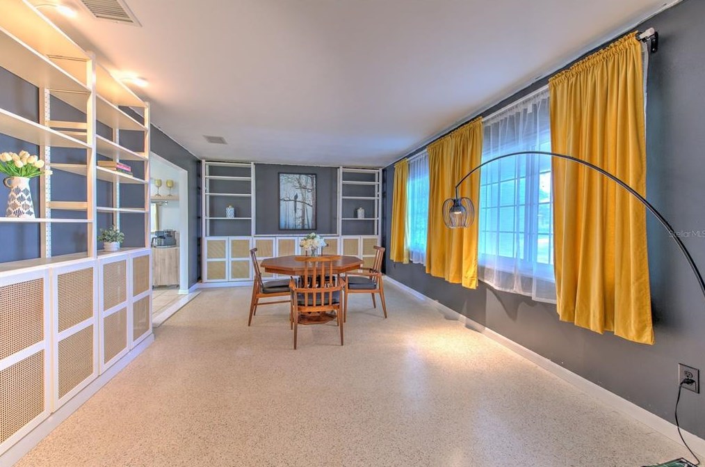 2204 Malibu Dr, Brandon FL  33511-7236 exterior