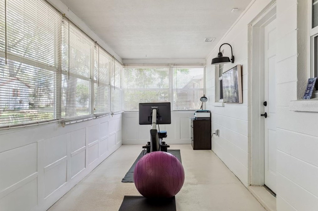 37235 Temple Ave, Zephyrhills FL  33541-4212 exterior