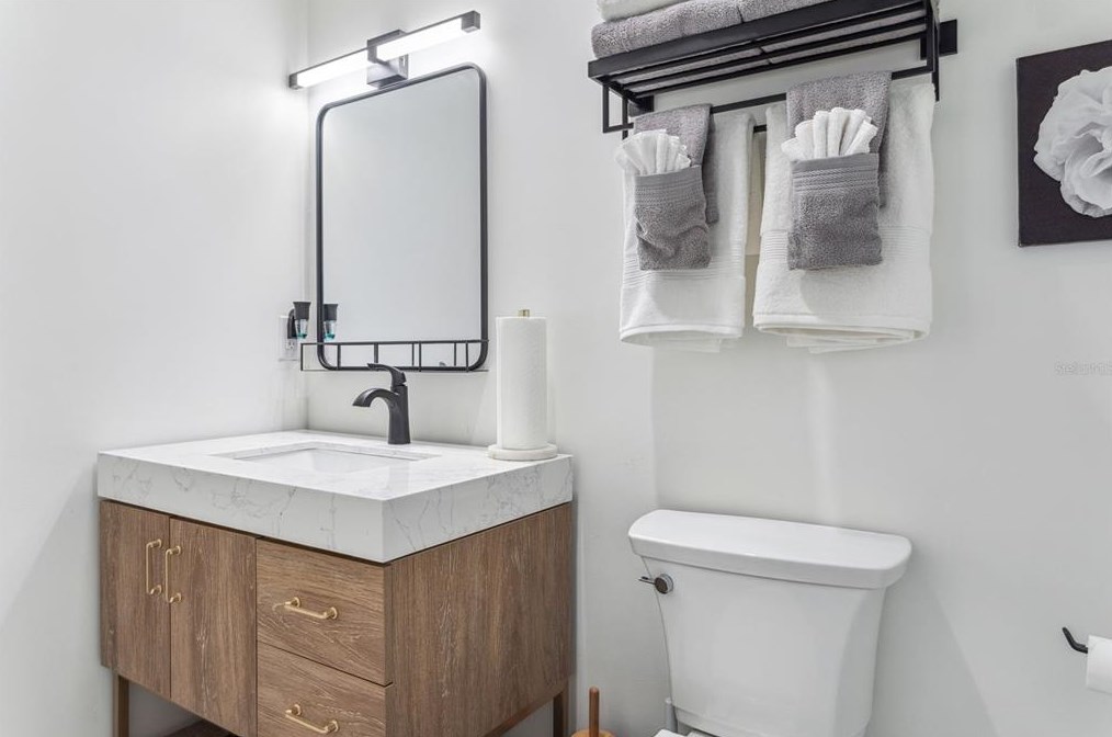 37235 Temple Ave, Zephyrhills FL  33541-4212 exterior