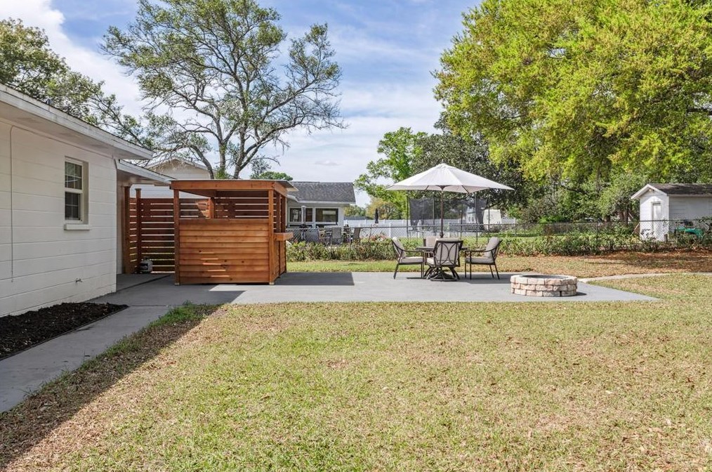 37235 Temple Ave, Zephyrhills FL  33541-4212 exterior