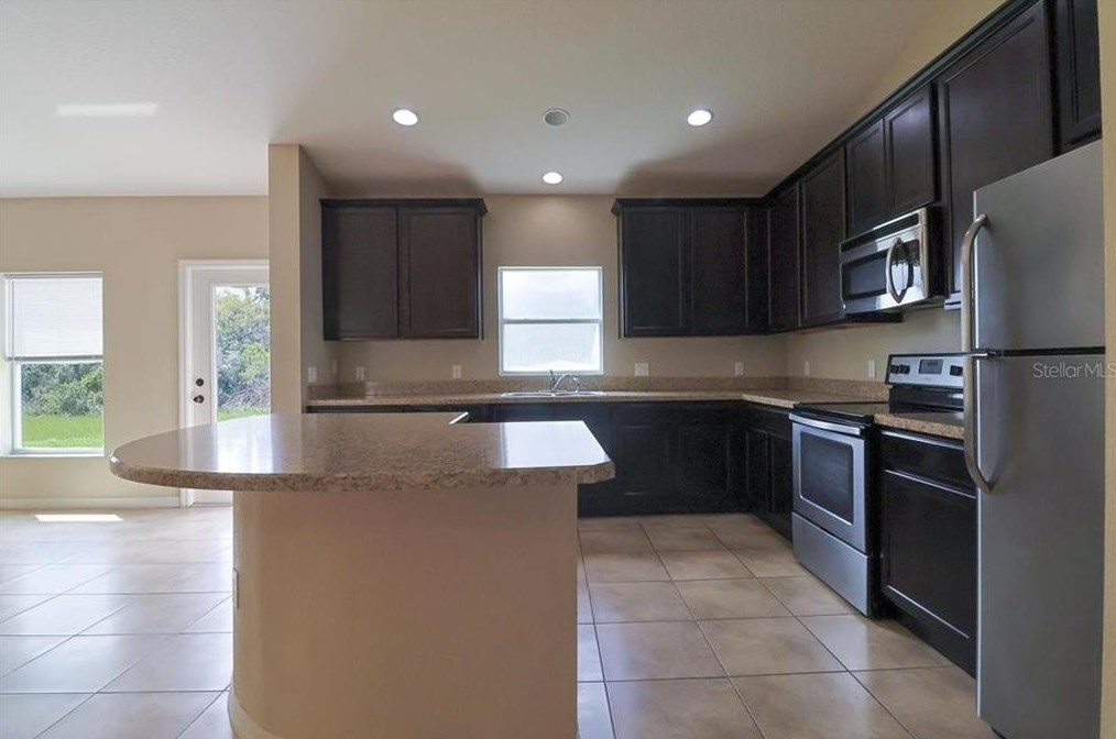 4002 Marina Isle Dr, Kissimmee FL 34746-1834 exterior