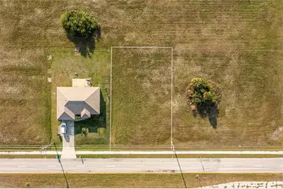 10 El Dorado Boulevard S, Cape Coral, FL 33991 - Photo 3