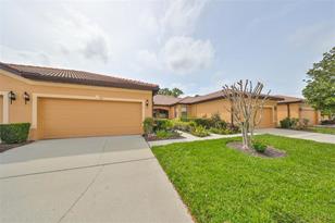 332 Seneca Falls Dr, Ruskin, FL 33572