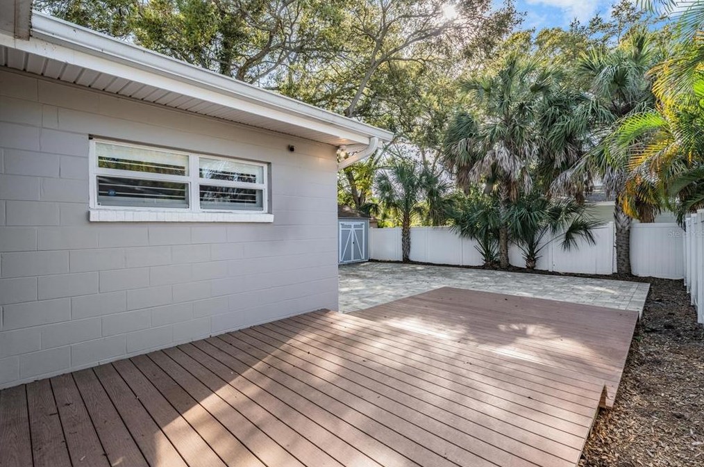 2303 Manhattan Ave, Tampa FL  33629-5633 exterior