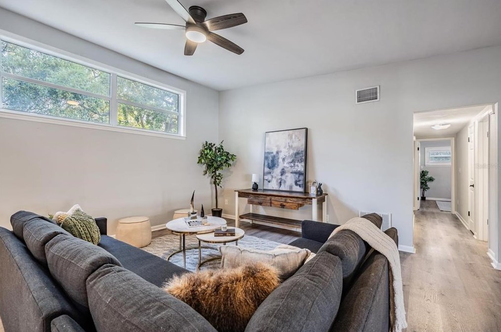 2303 Manhattan Ave, Tampa FL  33629-5633 exterior