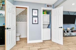 933 Coachlight Ln - Photo 9