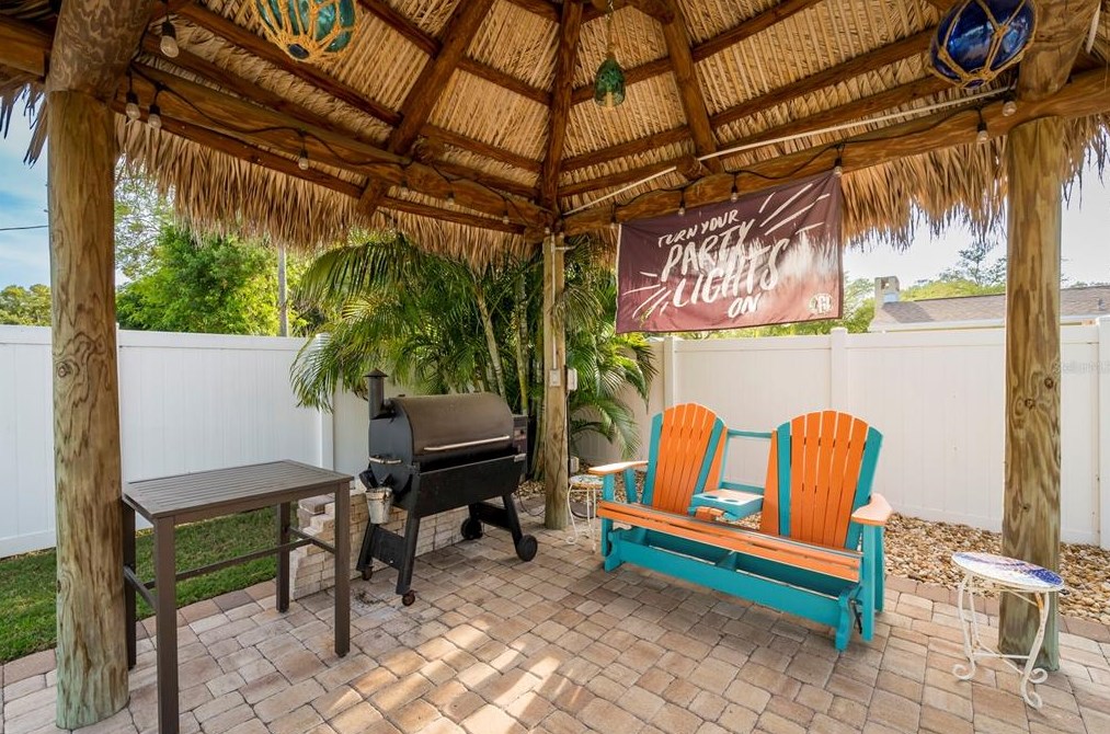 1336 74th St, Saint Petersburg FL  33710-4529 exterior