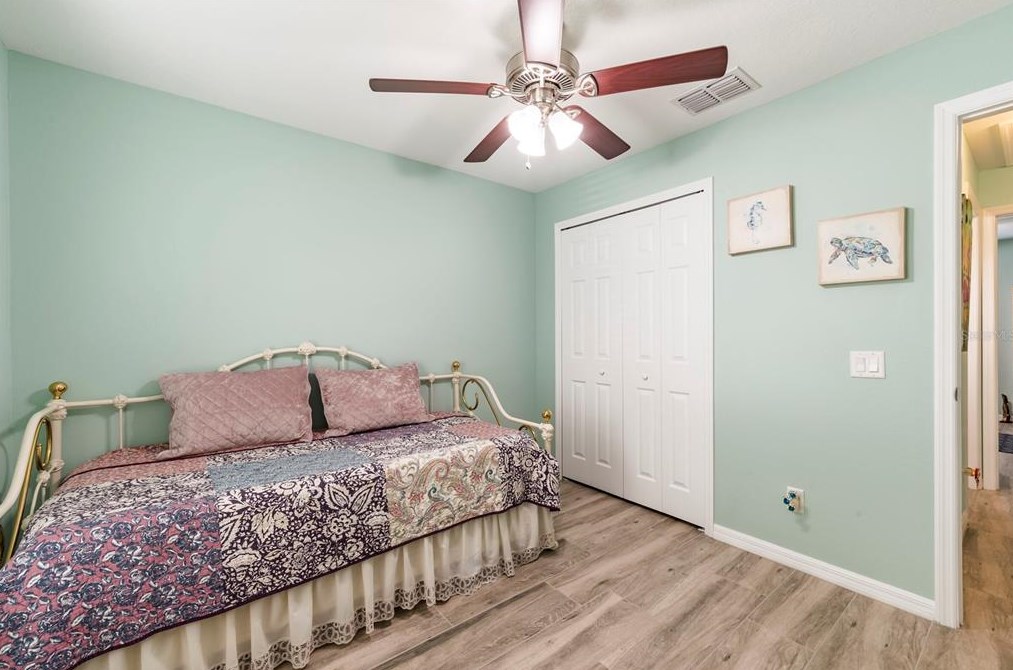 1336 74th St, Saint Petersburg FL  33710-4529 exterior
