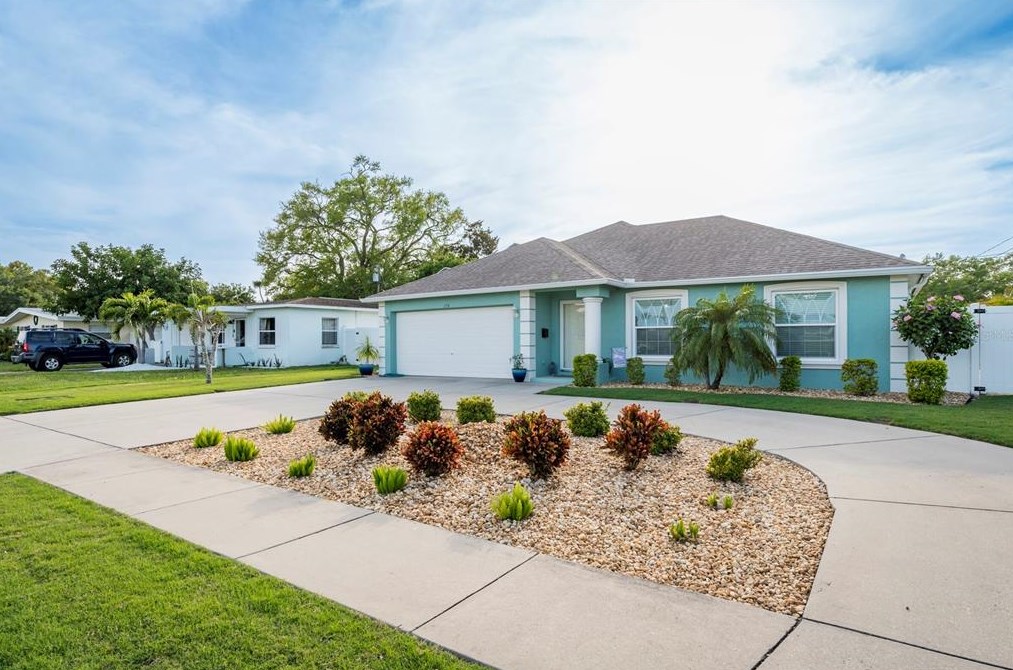 1336 74th St, Saint Petersburg FL  33710-4529 exterior