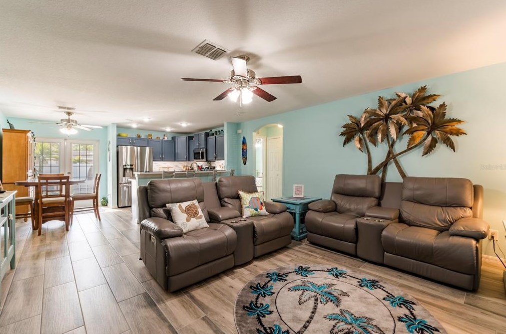 1336 74th St, Saint Petersburg FL  33710-4529 exterior