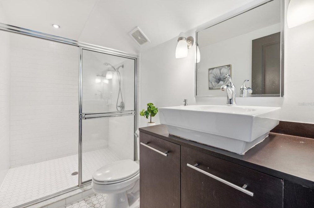 409 4 Ave, Largo FL 33770-1548 exterior