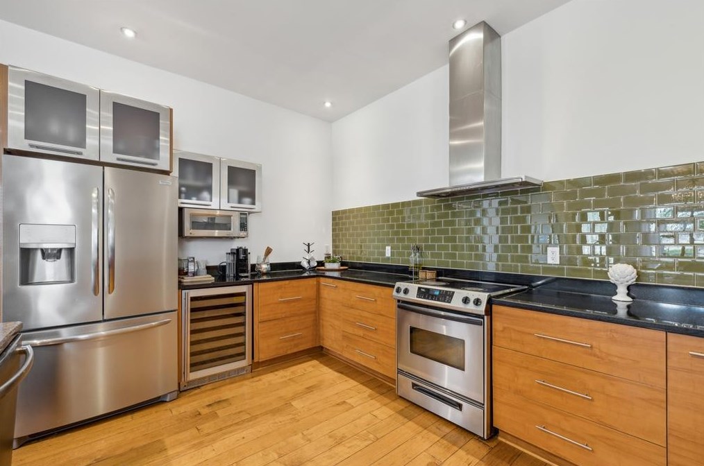 409 4 Ave, Largo FL 33770-1548 exterior