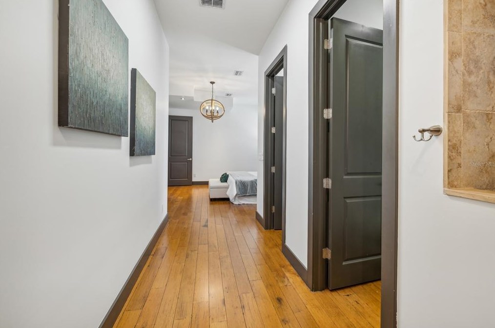 409 4 Ave, Largo FL 33770-1548 exterior