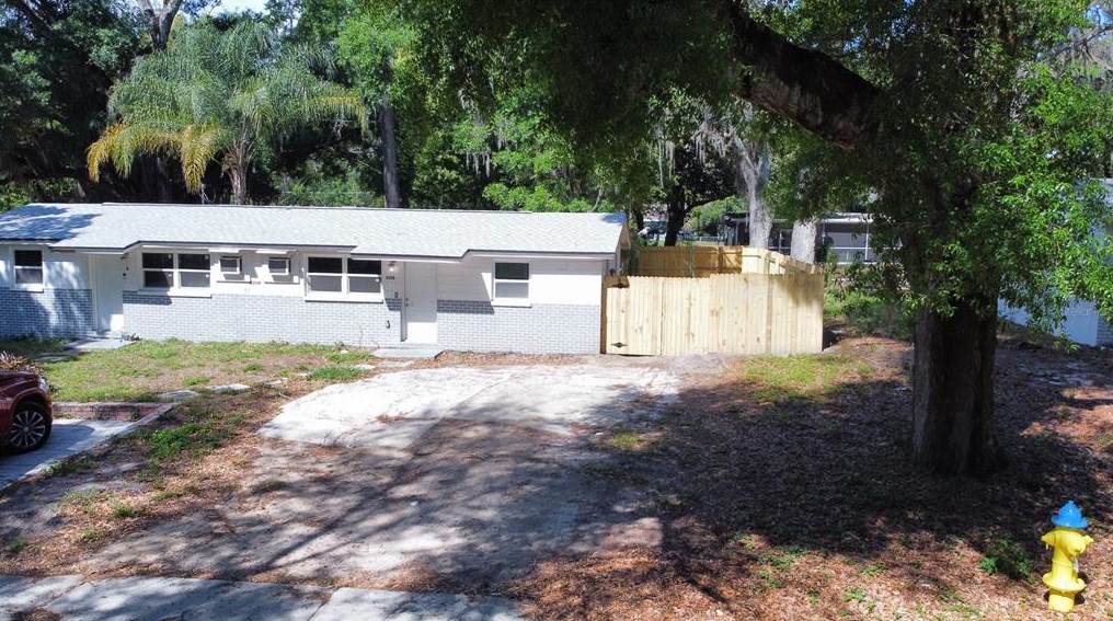 5318 Pine St, Seffner FL  33584-6426 exterior