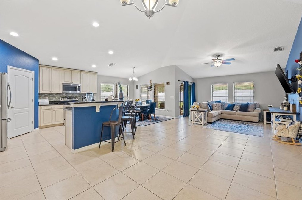 14340 Haddon Mist Dr, Wimauma FL  33598 exterior