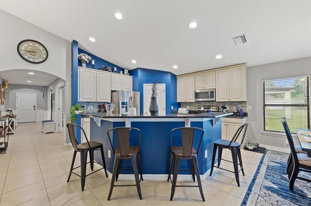 14340 Haddon Mist Dr, Wimauma FL  33598 exterior