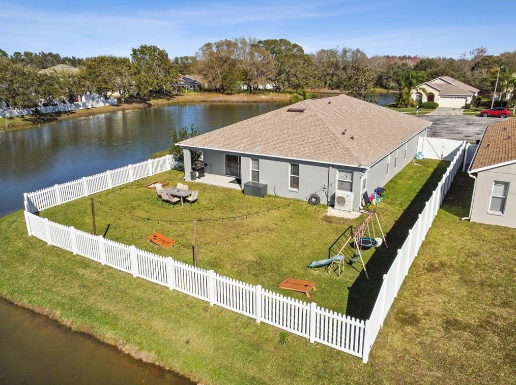 7513 Canal Point Ct, Zephyrhills FL  33545-8285 exterior