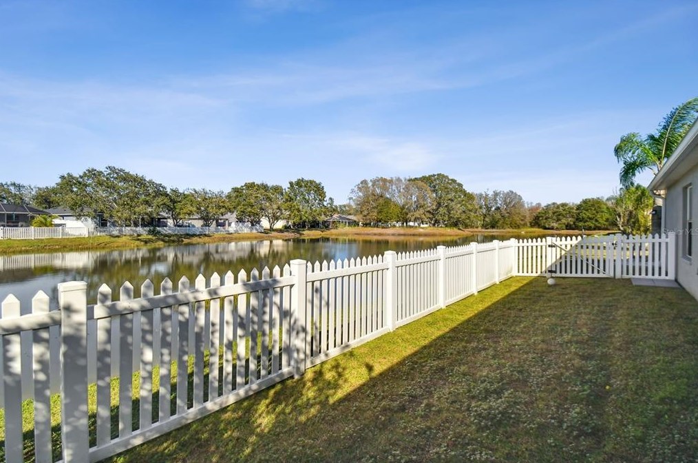7513 Canal Point Ct, Zephyrhills FL  33545-8285 exterior