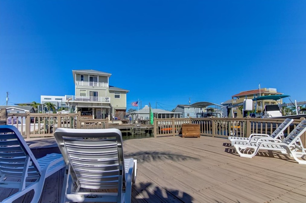 13841 Barnard Ave, Port Richey FL  34667-1305 exterior