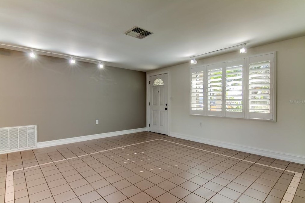 13841 Barnard Ave, Port Richey FL  34667-1305 exterior