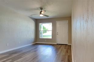 1207 S Delaware Ave - Photo 3