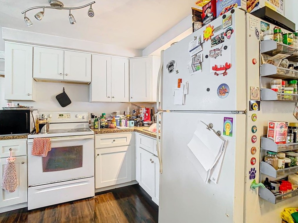 5750 Illinois Ave, New Port Richey FL  34652-2838 exterior