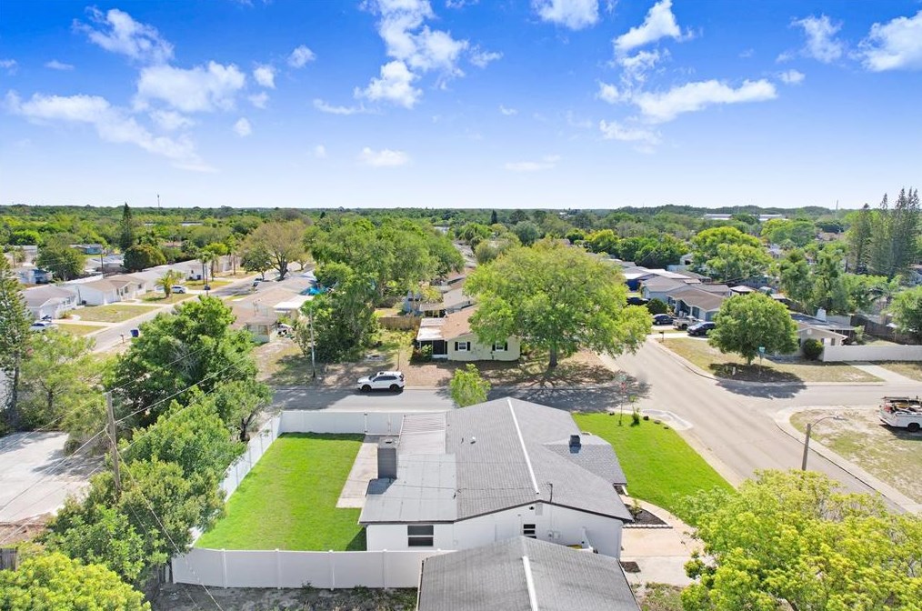 3551 Holiday Lake Dr, Tarpon Springs FL  34691-5124 exterior