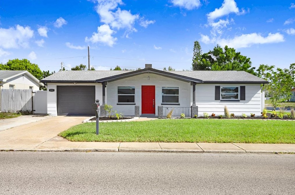 3551 Holiday Lake Dr, Tarpon Springs FL  34691-5124 exterior