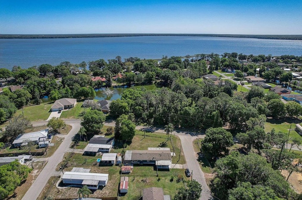 2643 Blue Bream Dr, Lake Wales FL  33898-8825 exterior