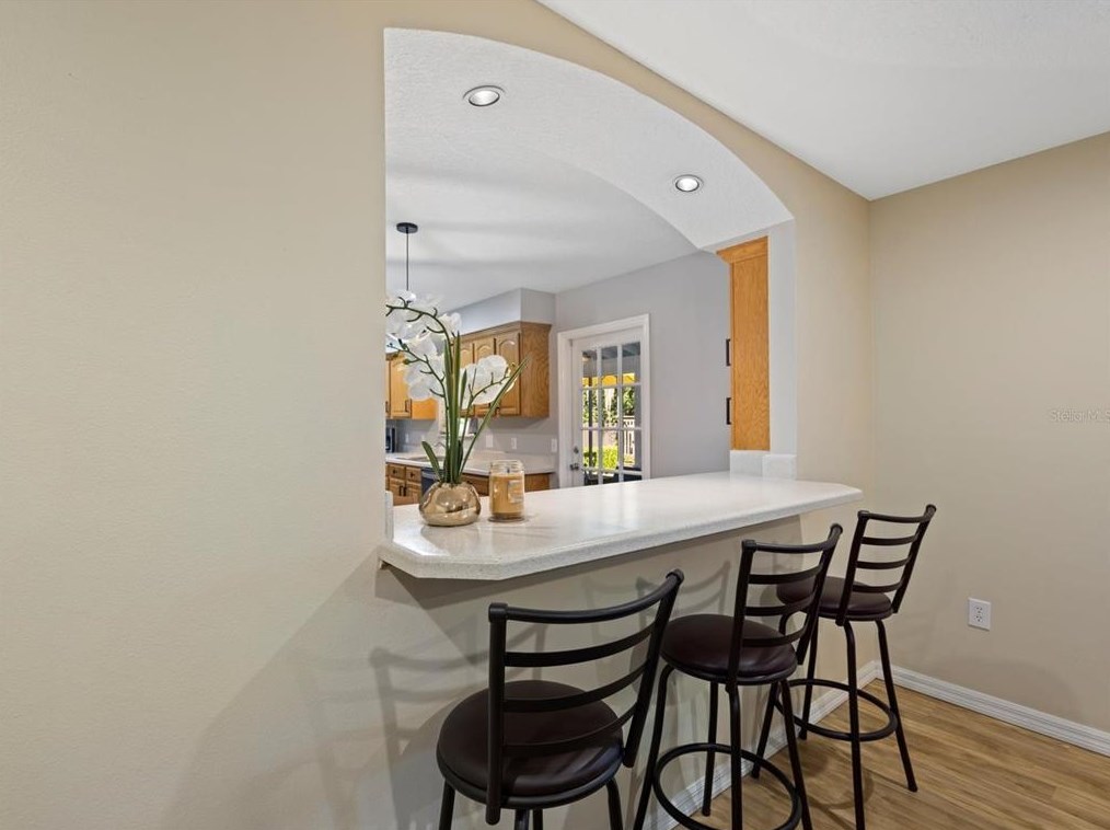 9308 Alanbrooke St, Tampa FL  33637-4946 exterior